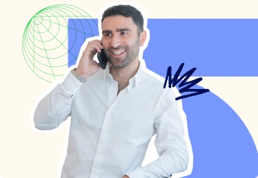 illustration d'un expert-comptable serrant la main à son client