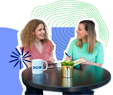 Ketty et sa collaboratrice du cabinet ECAI parlant des nouveaux collaborateurs