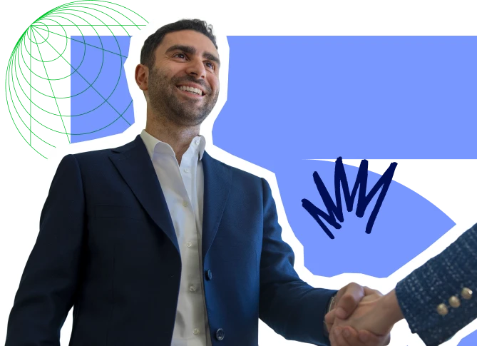 Jérémy SOUED serrant la main à son nouveau client au sein du cabinet ECAI
