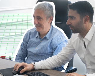 Maurice et Jérémy SOUED en train de faire une mission d'audit contractuel
