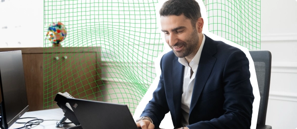 Jérémy SOUED externalisant la comptabilité de ses clients