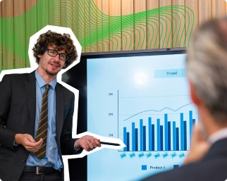 un collaborateur du cabinet d'ECAI faisant une présentation sur la fiscalité des groupes