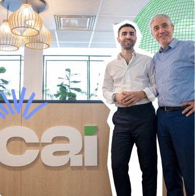 Maurice et Jérémy SOUED devant le logo ECAI
