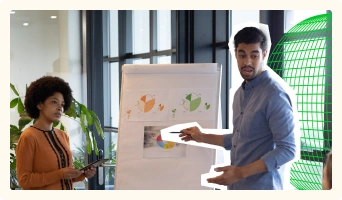 un collaborateur du cabinet ECAI présentant un business plan à sa cliente